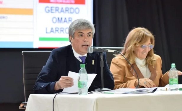 Gerardo Omar Larroza fue electo como nuevo rector de la UNNE